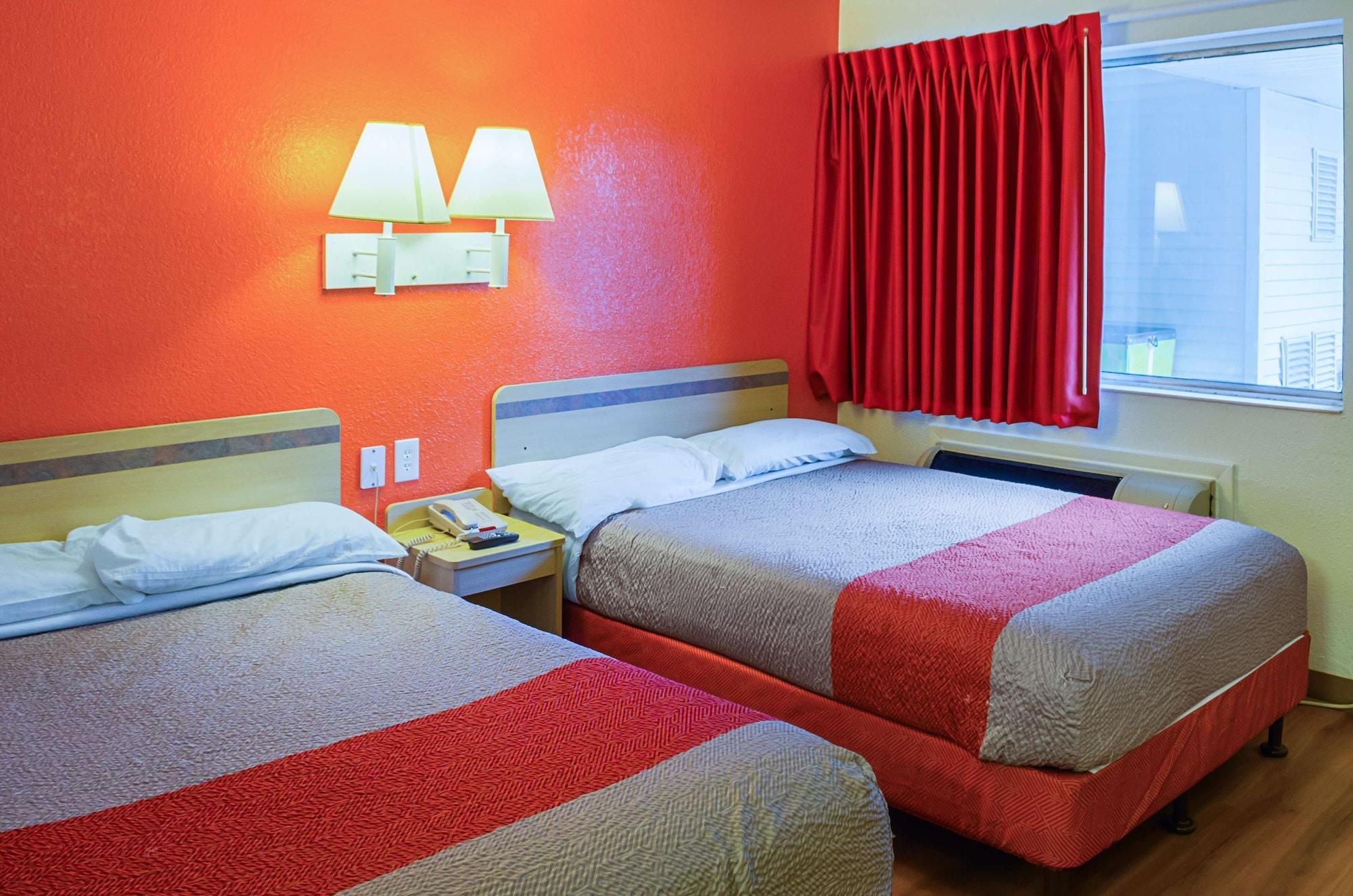 West Ashley Inn Чарльстон Экстерьер фото
