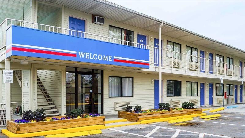 West Ashley Inn Чарльстон Экстерьер фото